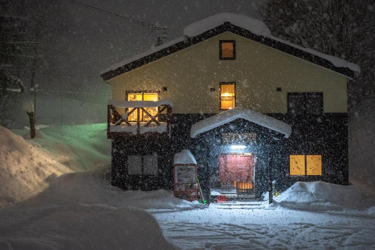 Hostel Niseko Tabi-Tsumugi Backpackers Kutchan Exterior foto